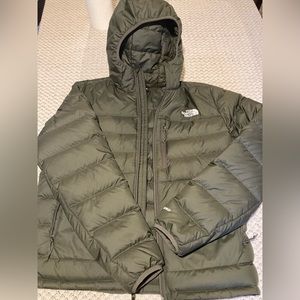 Mens puffer North Face coat